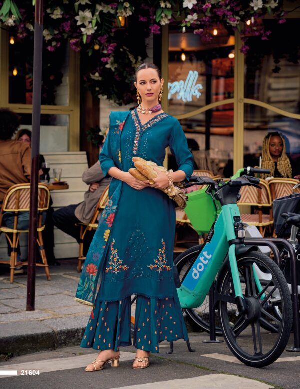 Women Straight Kurta Set